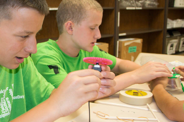 Wiggle-Bots - Doodling, Scribbling, Drawing, Racing Bots - TeacherGeek