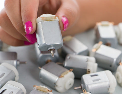 Small 1.5-3V Electric Motor - TeacherGeek